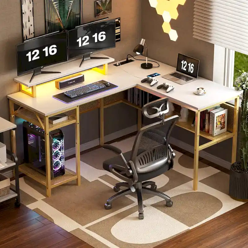 Escritorio para computadora en forma de L con tomas de corriente, LED RGB y soporte para monitor